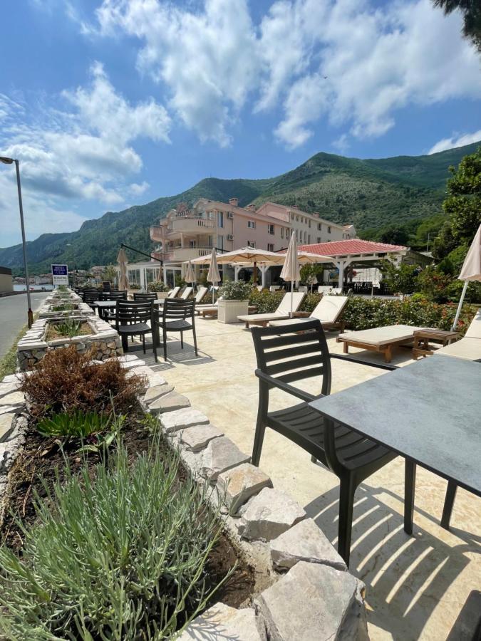Montebay Perla Hotel Prčanj Екстериор снимка