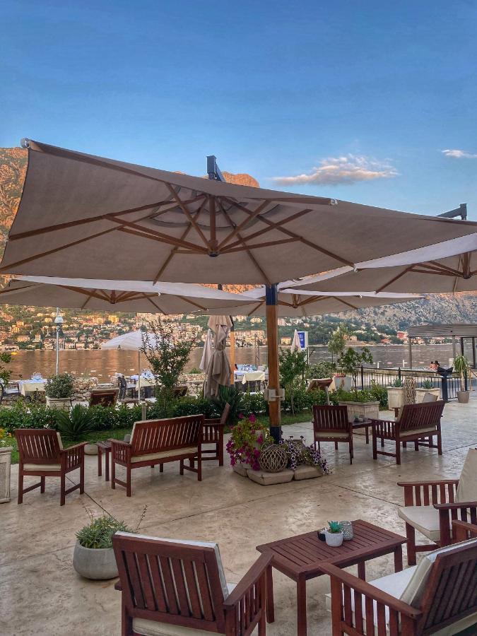 Montebay Perla Hotel Prčanj Екстериор снимка