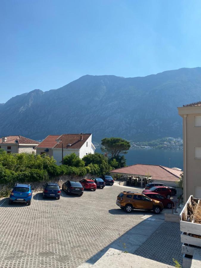 Montebay Perla Hotel Prčanj Екстериор снимка